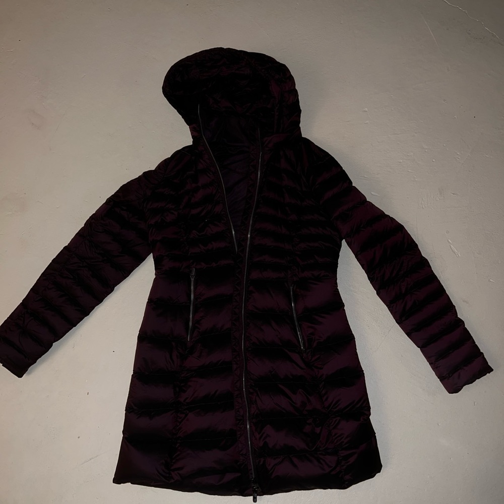 lululemon brave the cold jacket (first pic is with flash, color is burgundy)